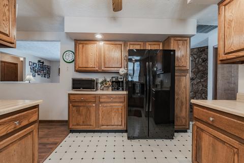 413 S School St, Minier, IL 61759 photo 7
