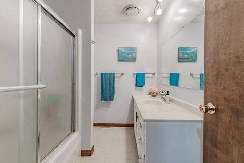 413 S School St, Minier, IL 61759 photo 17