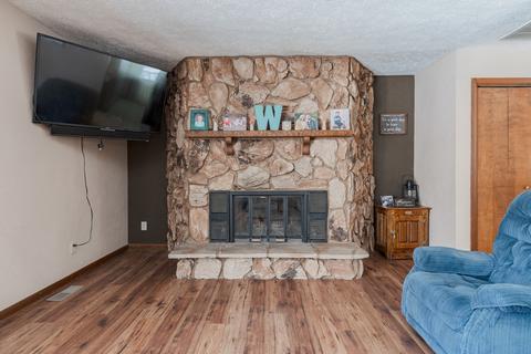 413 S School St, Minier, IL 61759 photo 16