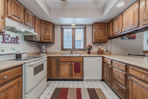 413 S School St, Minier, IL 61759 photo 6