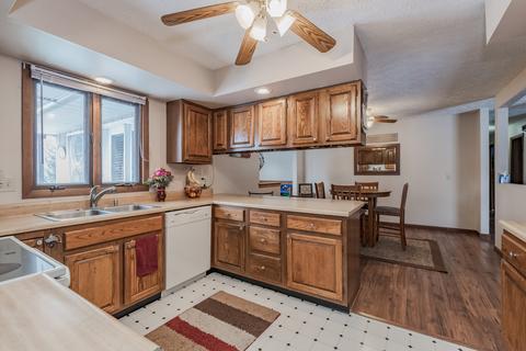 413 S School St, Minier, IL 61759 photo 5