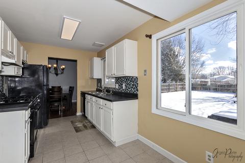 4015 W Prestwick St, Mchenry, IL 60050 photo 10