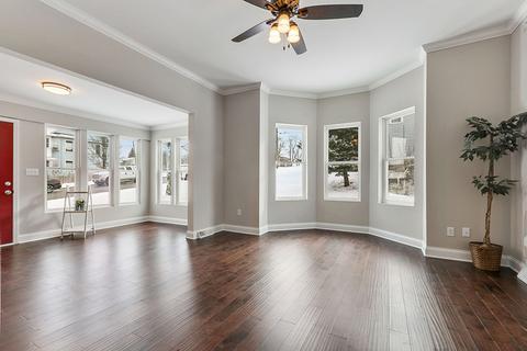 115 E 17th St, Lockport, IL 60441 photo 5