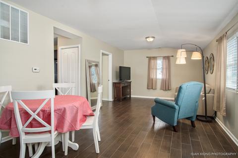 1004 High St, Aurora, IL 60505 photo 2