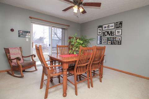 302 S Lincoln St, Downs, IL 61736 photo 7