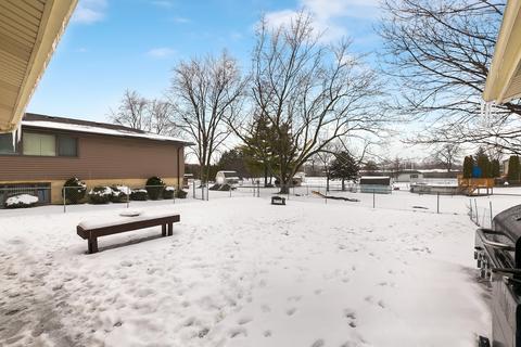 1020 Apple Valley Dr, Bartlett, IL 60103 photo 20