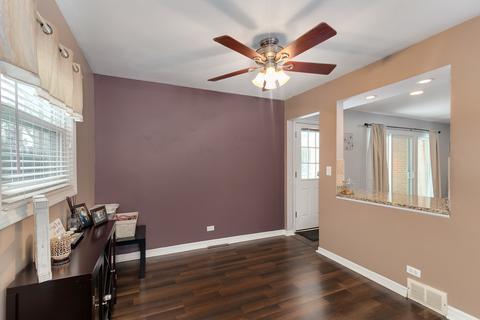 1020 Apple Valley Dr, Bartlett, IL 60103 photo 5