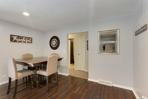1020 Apple Valley Dr, Bartlett, IL 60103 photo 10