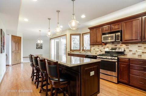 936 Pember Cir, West Dundee, IL 60118 photo 3