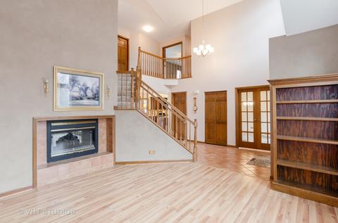 936 Pember Cir, West Dundee, IL 60118 photo 2