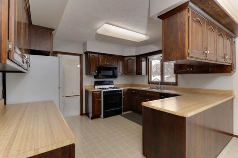 1201 Nicki Dr, Bloomington, IL 61704 photo 8