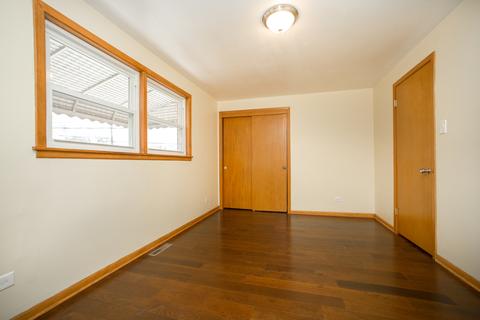 5251 S Campbell Ave, Chicago, IL 60632 photo 14
