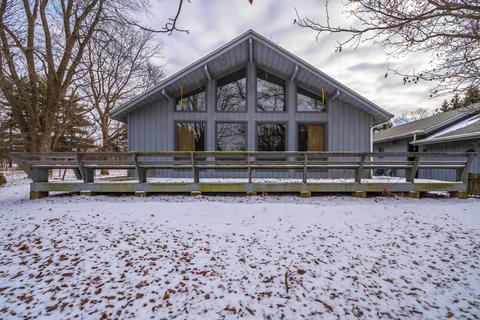 3305 Stringtown Rd, Shirley, IL 61772 photo 1