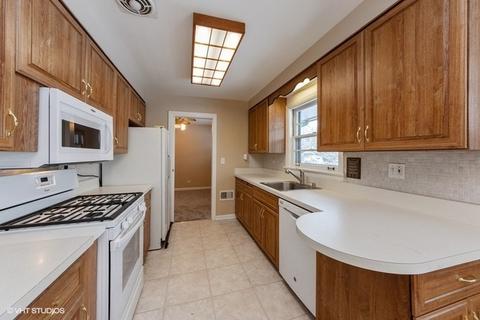 304 E Golf Rd, Mount Prospect, IL 60056 photo 5