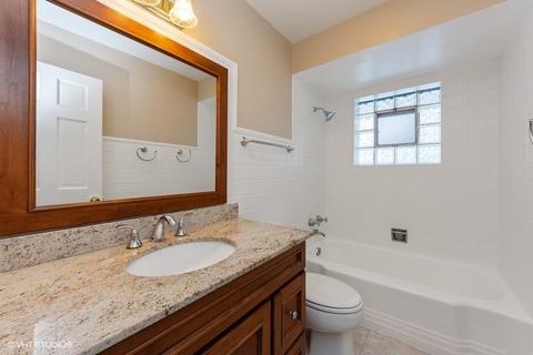 304 E Golf Rd, Mount Prospect, IL 60056 photo 14