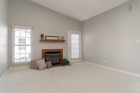 265 Juniper Cir, Streamwood, IL 60107 photo 2