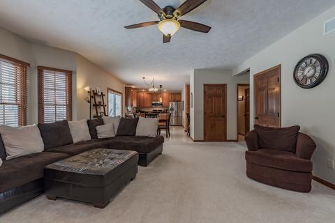 1005 Sterling Glen Cc Ct, Normal, IL 61761 photo 11