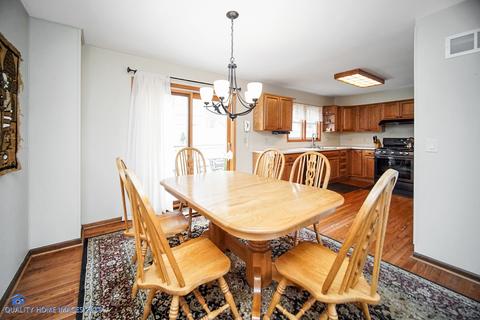 650 N Summit St, Wheaton, IL 60187 photo 4