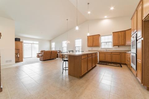 108 Abbott Ct, Bartlett, IL 60103 photo 11