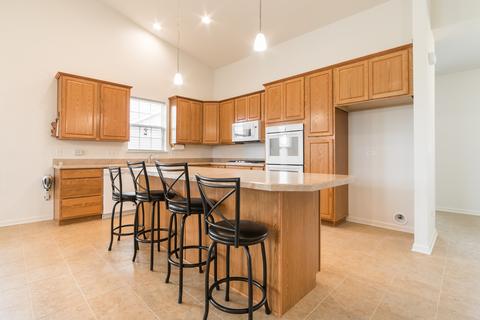 108 Abbott Ct, Bartlett, IL 60103 photo 9