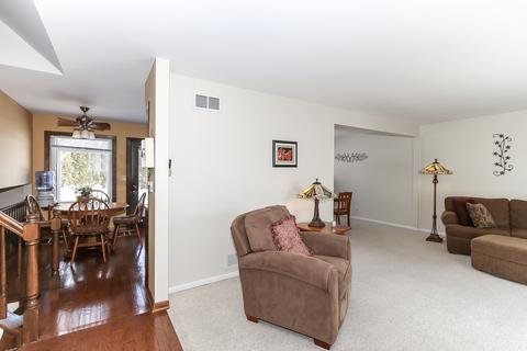 109 Pear Tree Ln, Bartlett, IL 60103 photo 6