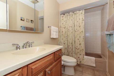 109 Pear Tree Ln, Bartlett, IL 60103 photo 17