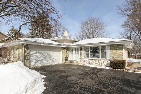 109 Pear Tree Ln, Bartlett, IL 60103 photo 1