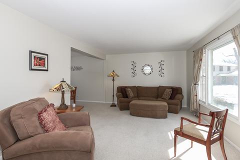 109 Pear Tree Ln, Bartlett, IL 60103 photo 4