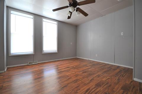 536 Chambers St, Ottawa, IL 61350 photo 5