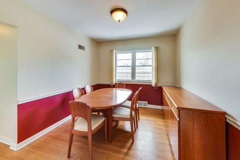 719 S Gables Blvd, Wheaton, IL 60189 photo 7