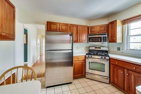 719 S Gables Blvd, Wheaton, IL 60189 photo 12
