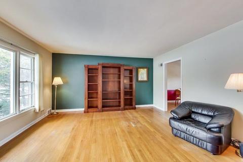 719 S Gables Blvd, Wheaton, IL 60189 photo 5