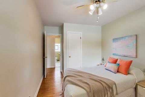 719 S Gables Blvd, Wheaton, IL 60189 photo 18