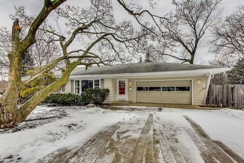719 S Gables Blvd, Wheaton, IL 60189 photo 1