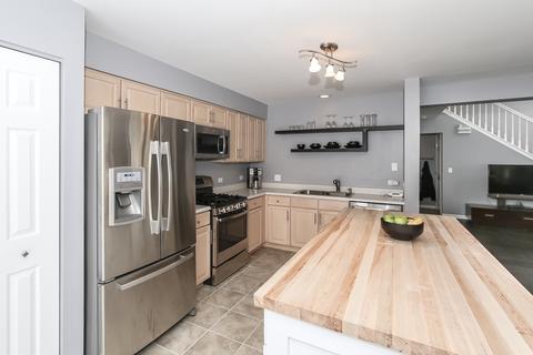 1264 Horseshoe Ln, Bartlett, IL 60103 photo 8