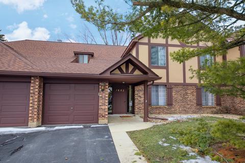 1602 Thames Ct #A, Wheaton, IL 60189