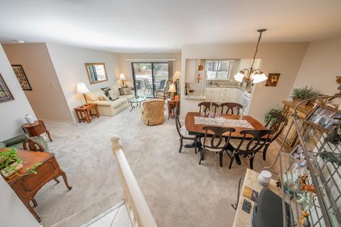 1602 Thames Ct #A, Wheaton, IL 60189 photo 5