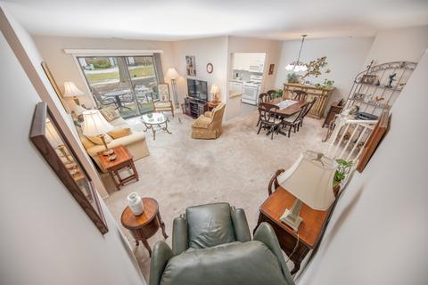 1602 Thames Ct #A, Wheaton, IL 60189 photo 8