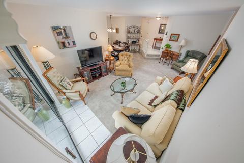1602 Thames Ct #A, Wheaton, IL 60189 photo 9