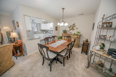 1602 Thames Ct #A, Wheaton, IL 60189 photo 7