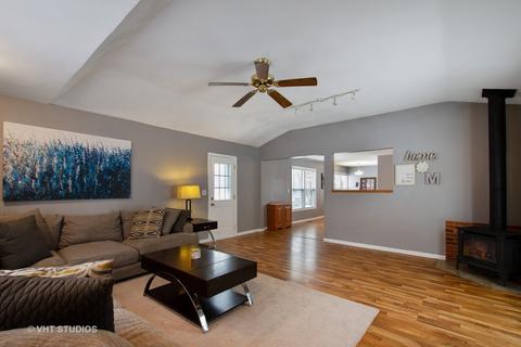 117 S Seebert St, Cary, IL 60013 photo 3