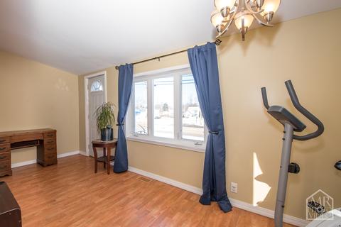 404 E State St, Sycamore, IL 60178 photo 10