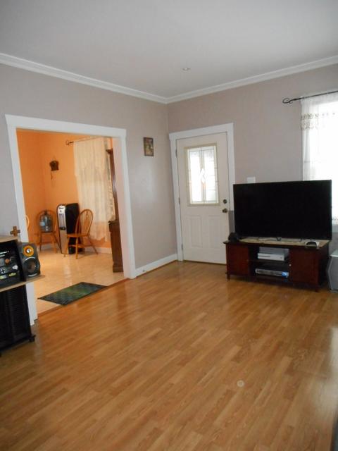 546 Dundee Ave, Elgin, IL 60120 photo 8