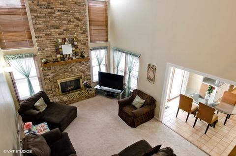 1151 Willoby Ln, Elgin, IL 60120 photo 4