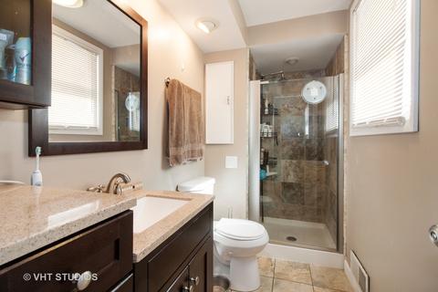 584 Commanche Ct, Carol Stream, IL 60188 photo 8