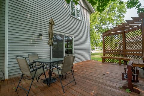 25317 W Willow Dr, Plainfield, IL 60544 photo 2