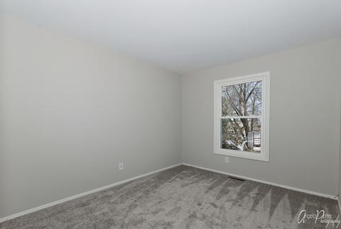 5205 W Greenbrier Dr, Mchenry, IL 60050 photo 13