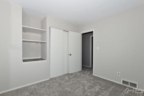 5205 W Greenbrier Dr, Mchenry, IL 60050 photo 16