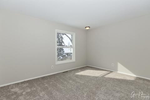 5205 W Greenbrier Dr, Mchenry, IL 60050 photo 14