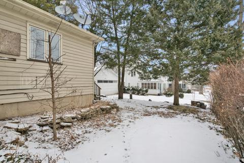 616 Eastview St, Elgin, IL 60120 photo 22